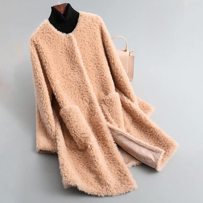 Cecily | Women's Mid-Length Teddy Coat with Round Neck and Patch Pockets