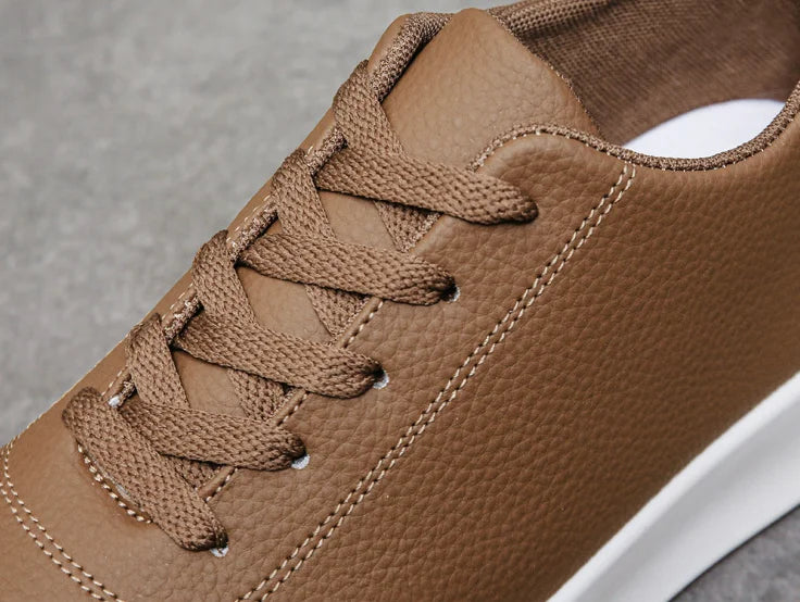 Kaedric / Men’s Lace-Up Sport Sneakers with Cushioned Sole