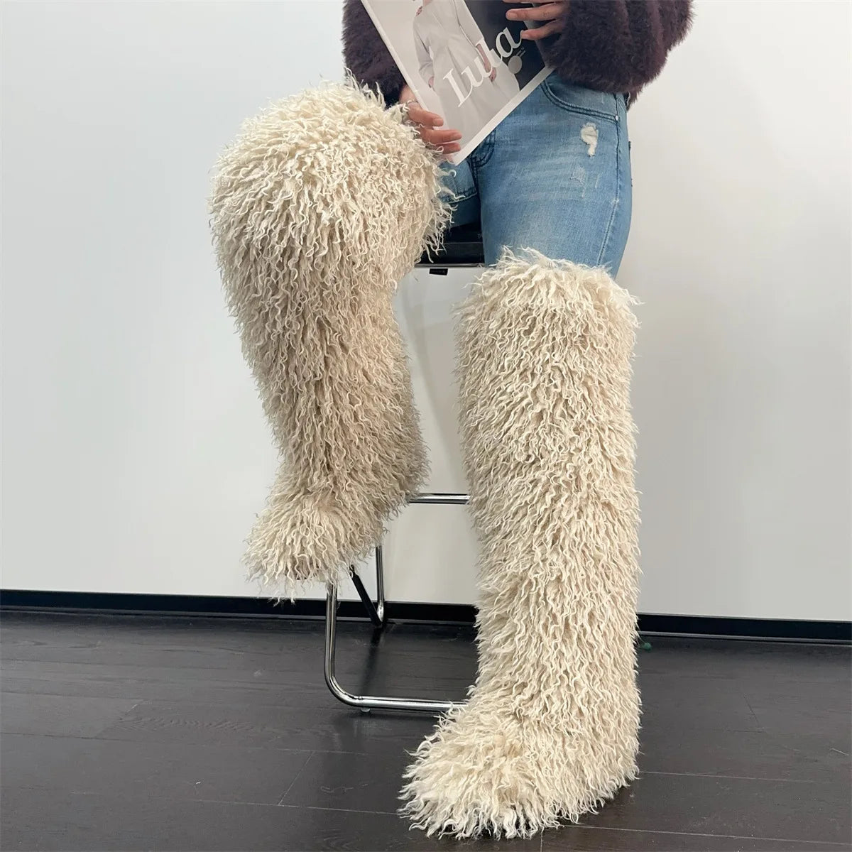 Avelora / Womenâs Knee-High Fur Snow Boots with High Heel