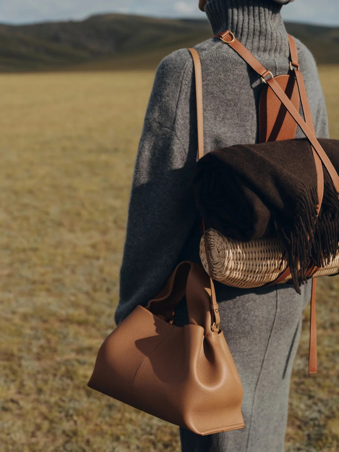 Crossbody Bag in Cloud Dumpling Style