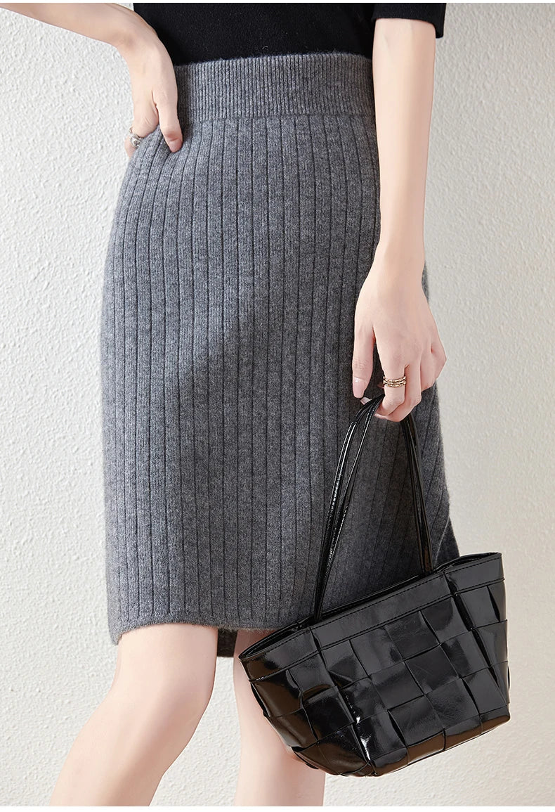 Marielle / Merino Wool Ribbed Midi Skirt