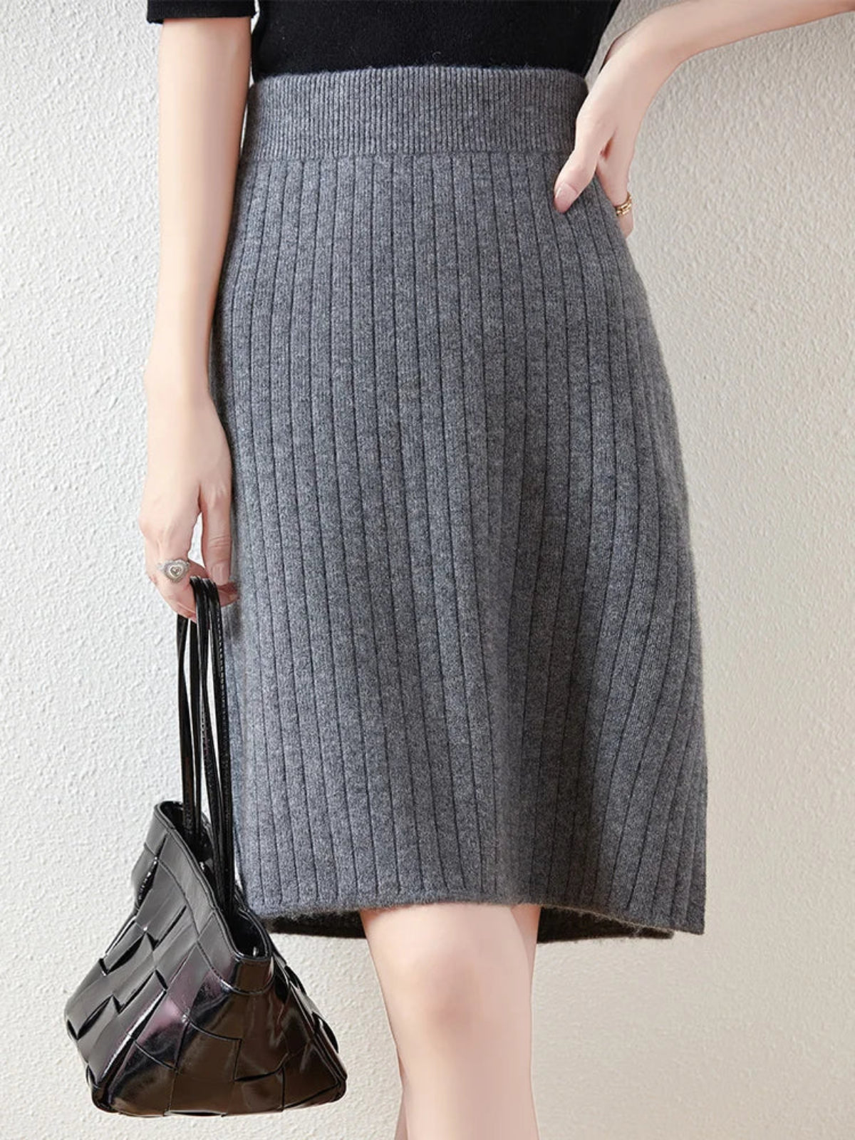 Marielle / Merino Wool Ribbed Midi Skirt
