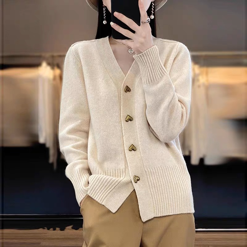 Women's V-Neck Knitted Cardigan, Button-Front Lightweight Relaxed Fit